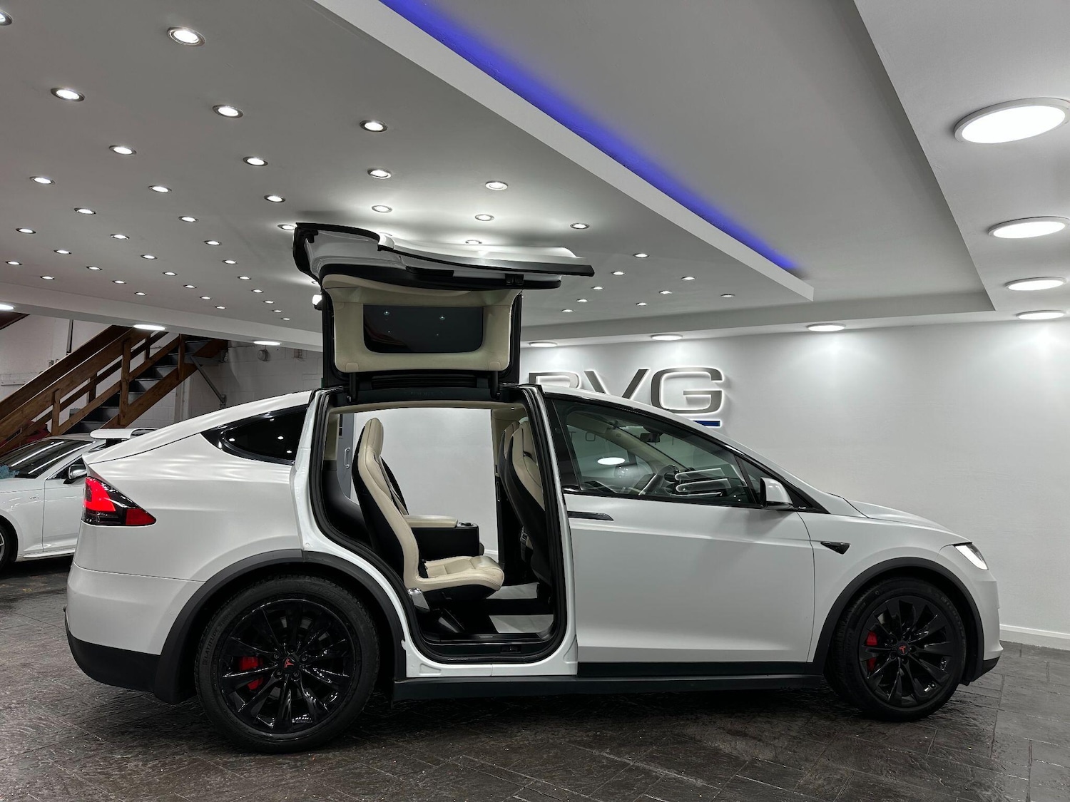 Used Tesla Model X 2017 for sale - 76619964: Photo 9