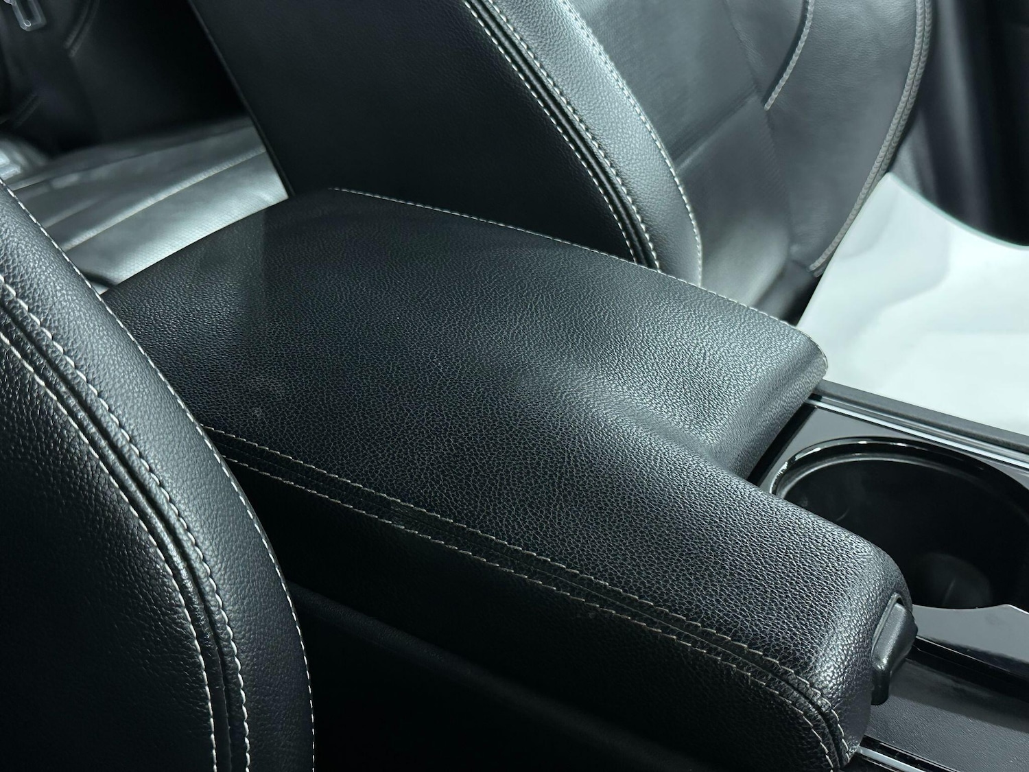 Used Jaguar F-Pace 2016 for sale - 76772033: Photo 10