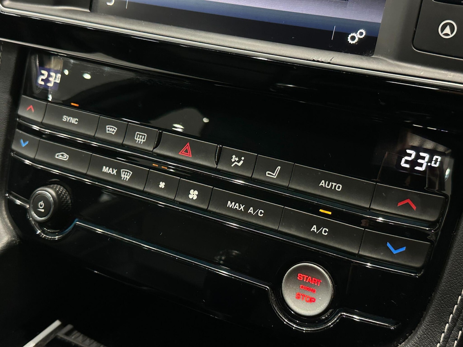 Used Jaguar F-Pace 2016 for sale - 76772033: Photo 13