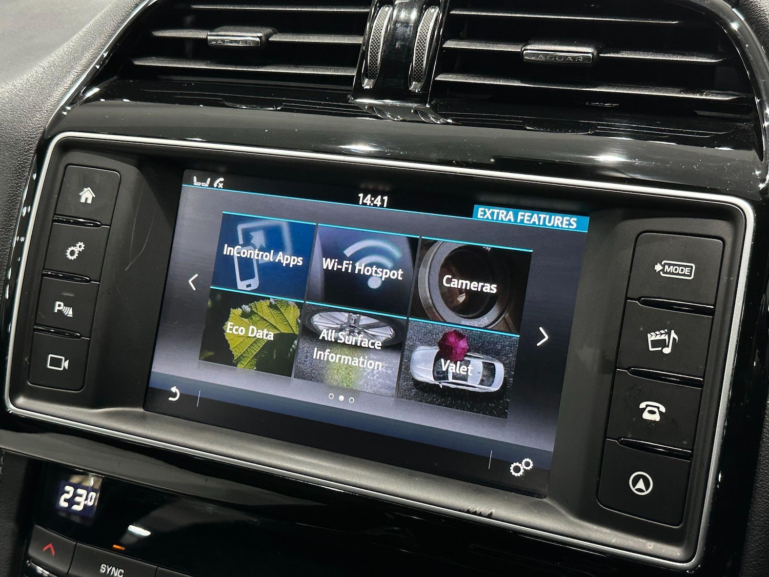 Used Jaguar F-Pace 2016 for sale - 76772033: Photo 18