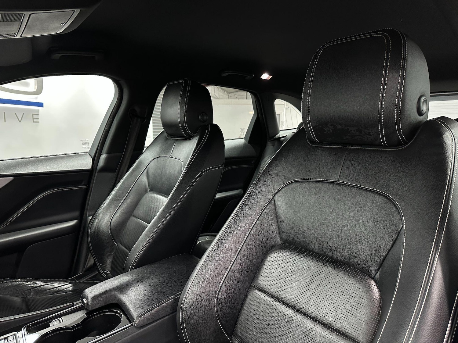 Used Jaguar F-Pace 2016 for sale - 76772033: Photo 26