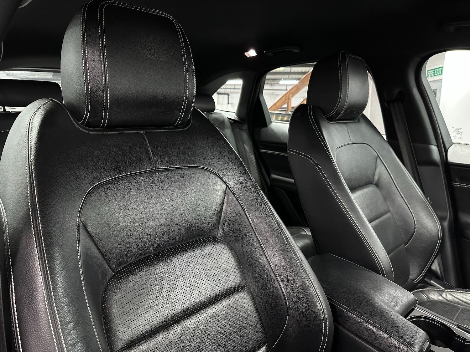 Used Jaguar F-Pace 2016 for sale - 76772033: Photo 37