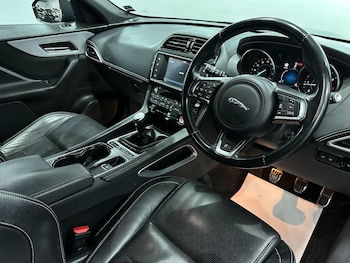 Used Jaguar F-Pace 2016 for sale - 76772033: Photo