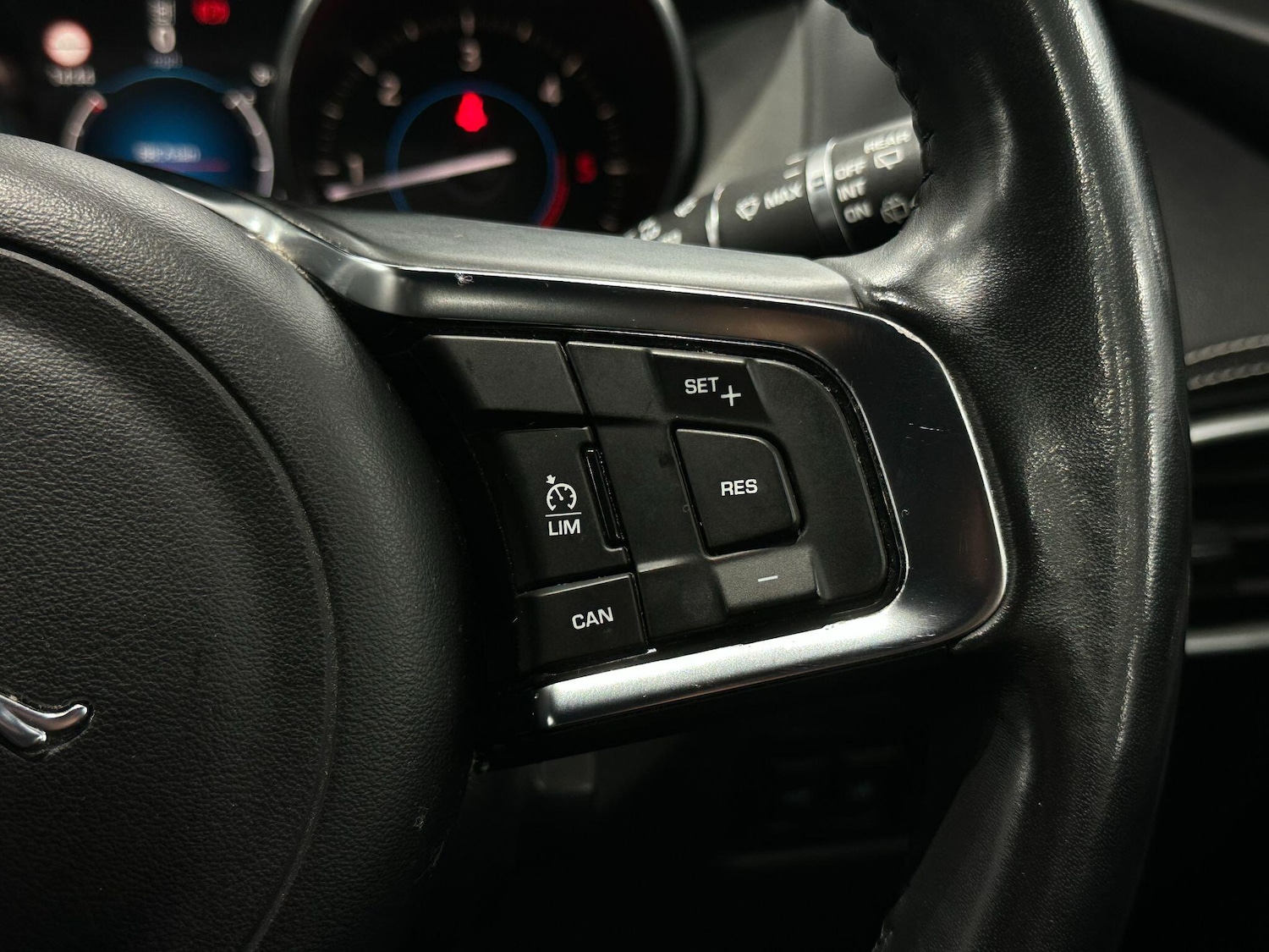 Used Jaguar F-Pace 2016 for sale - 76772033: Photo 7