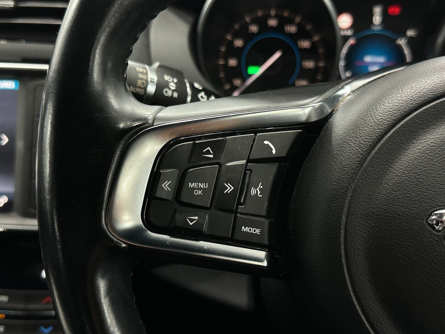 Used Jaguar F-Pace 2016 for sale - 76772033: Photo 8