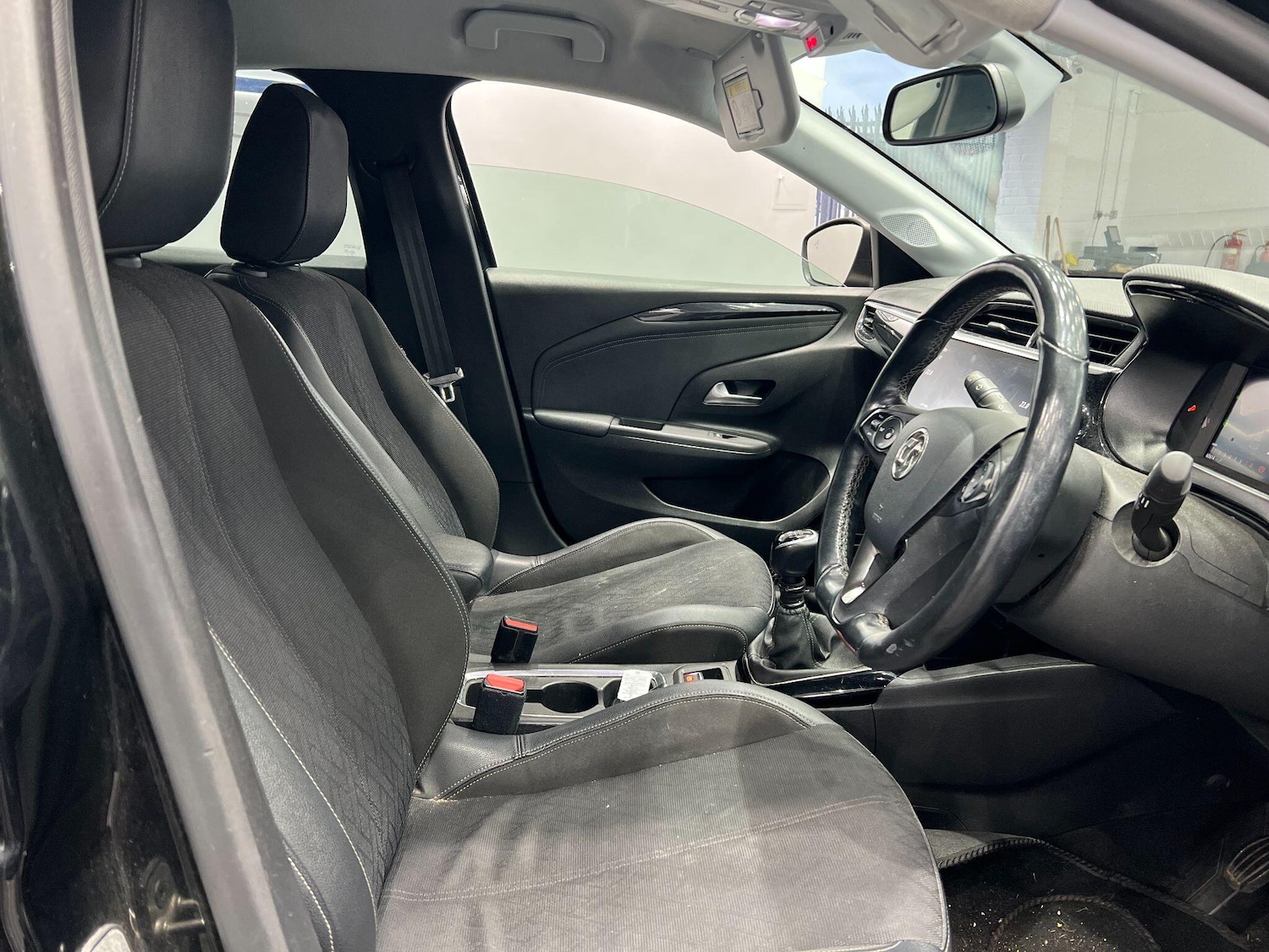 Used Vauxhall Corsa for sale - 76440388: Photo 3