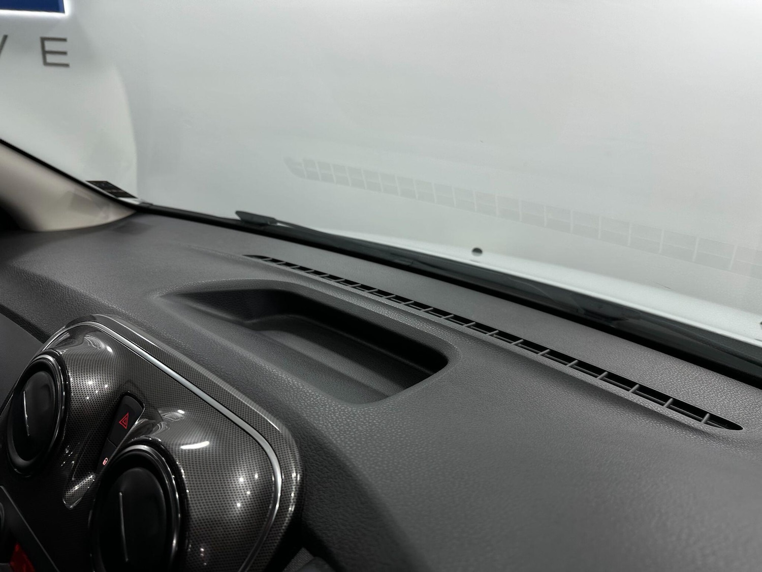 Used Dacia Sandero Stepway 2017 for sale - 76360142: Photo 29