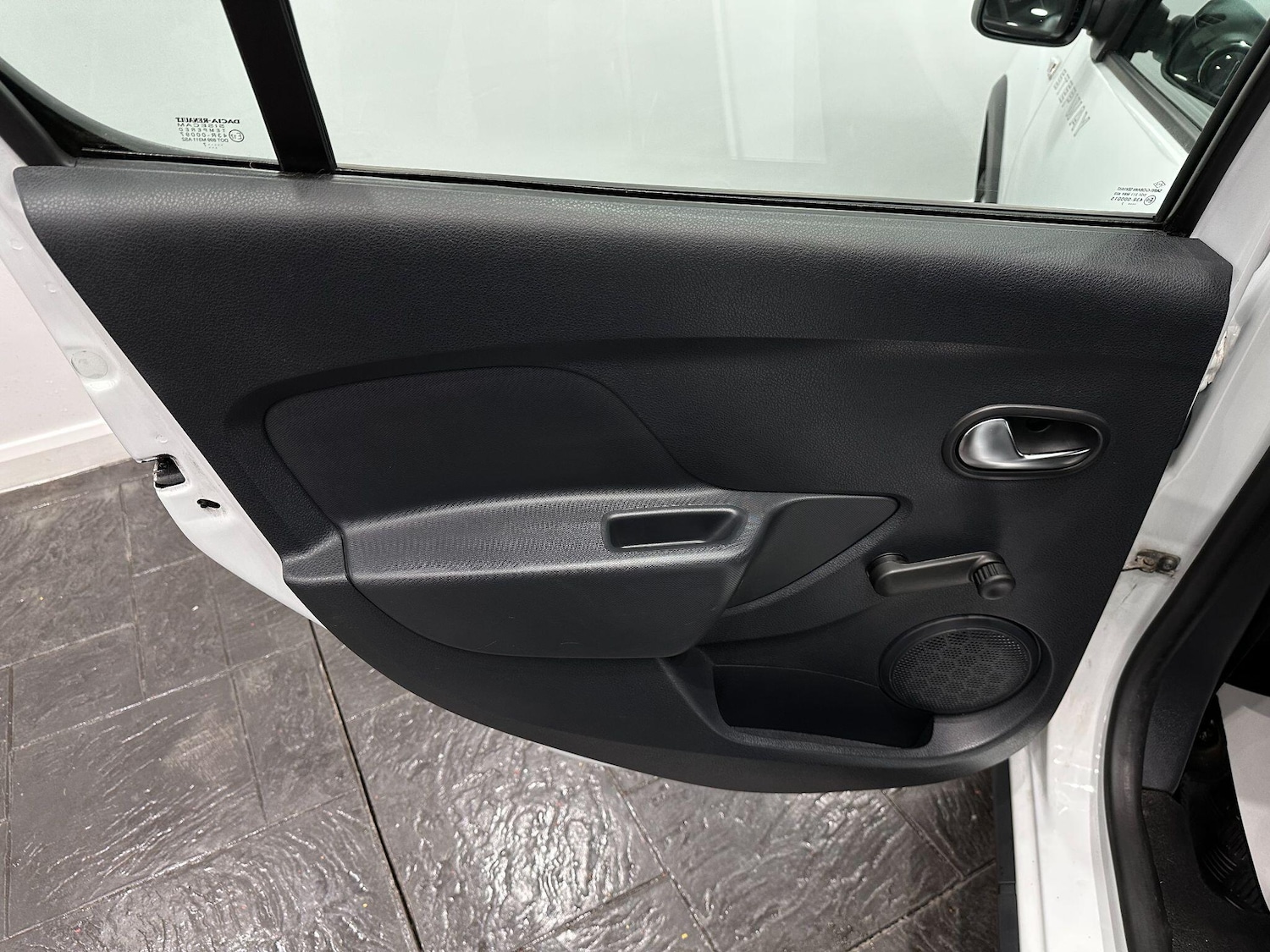 Used Dacia Sandero Stepway 2017 for sale - 76360142: Photo 46