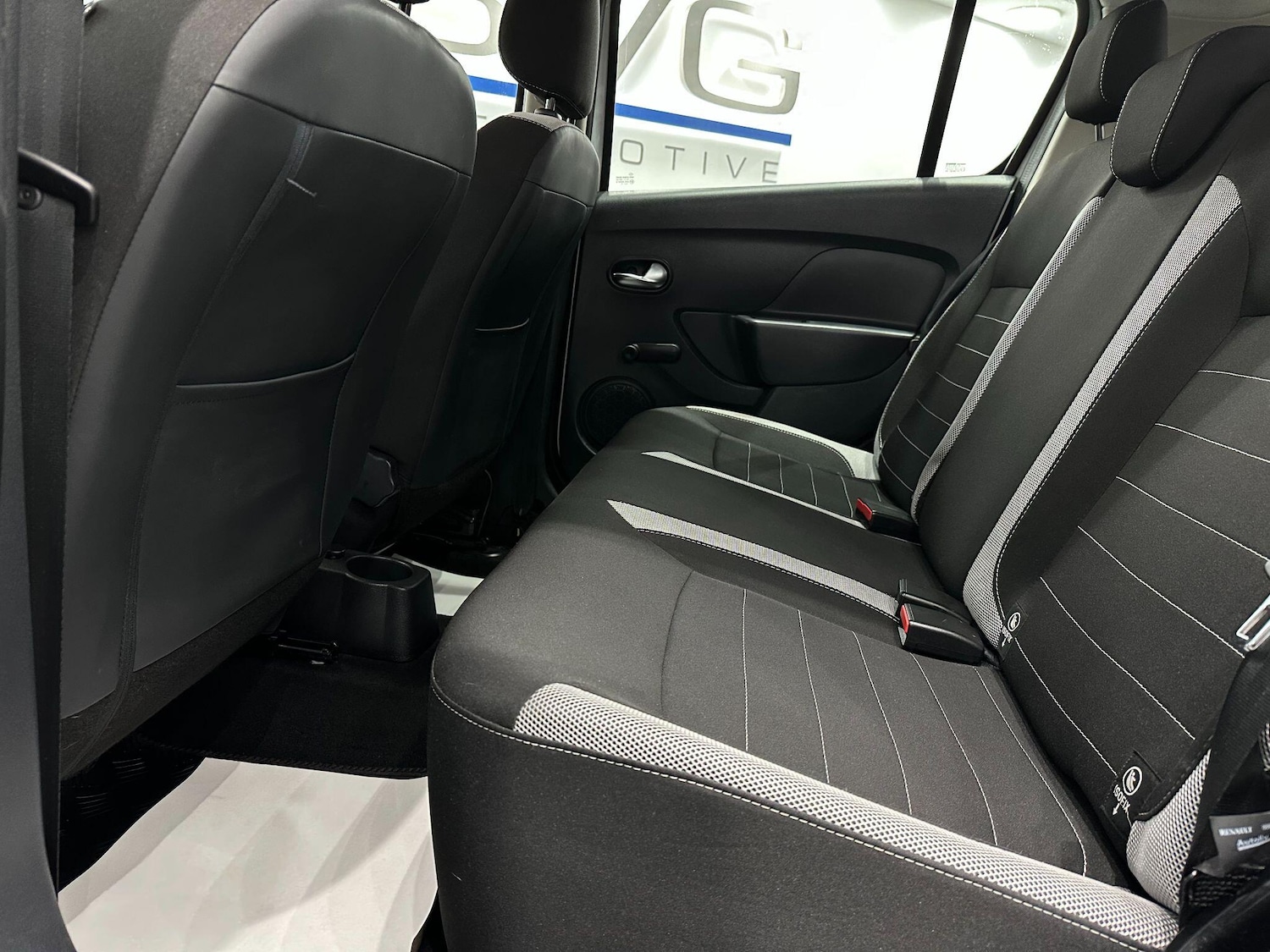 Used Dacia Sandero Stepway 2017 for sale - 76360142: Photo 47