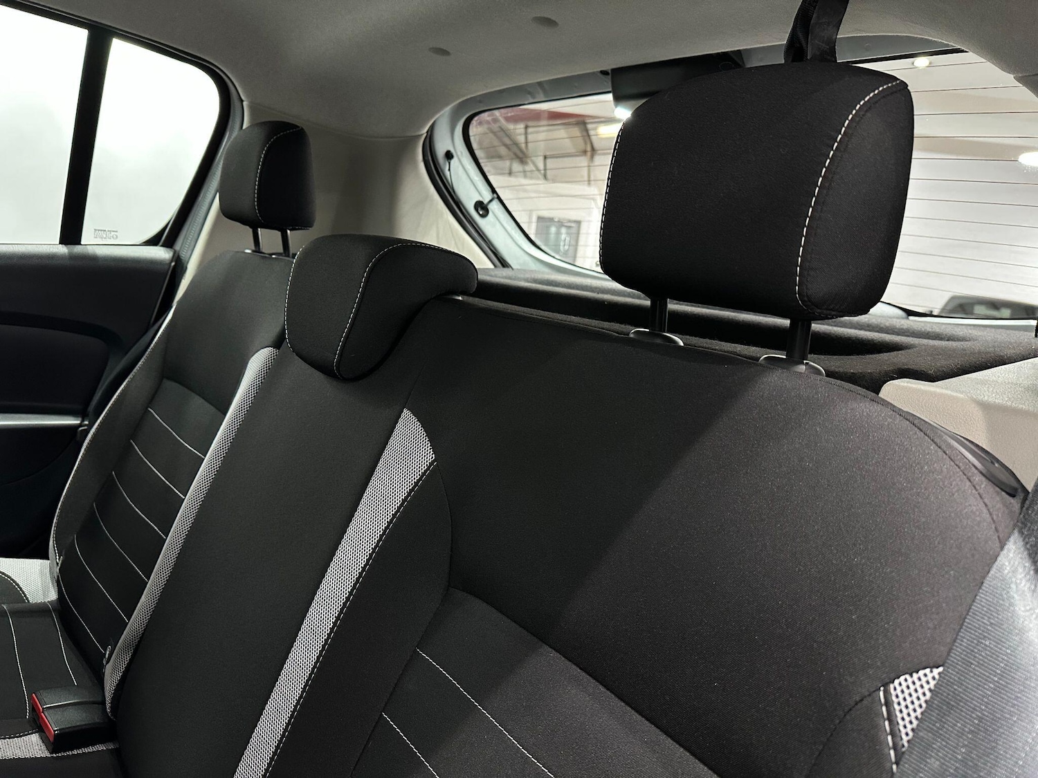 Used Dacia Sandero Stepway 2017 for sale - 76360142: Photo 48