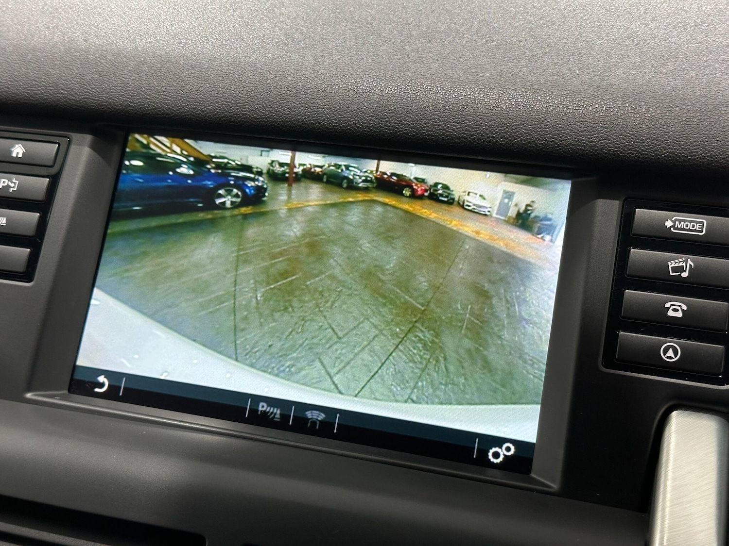 Used Land Rover Discovery Sport 2016 for sale - 76527877: Photo 43