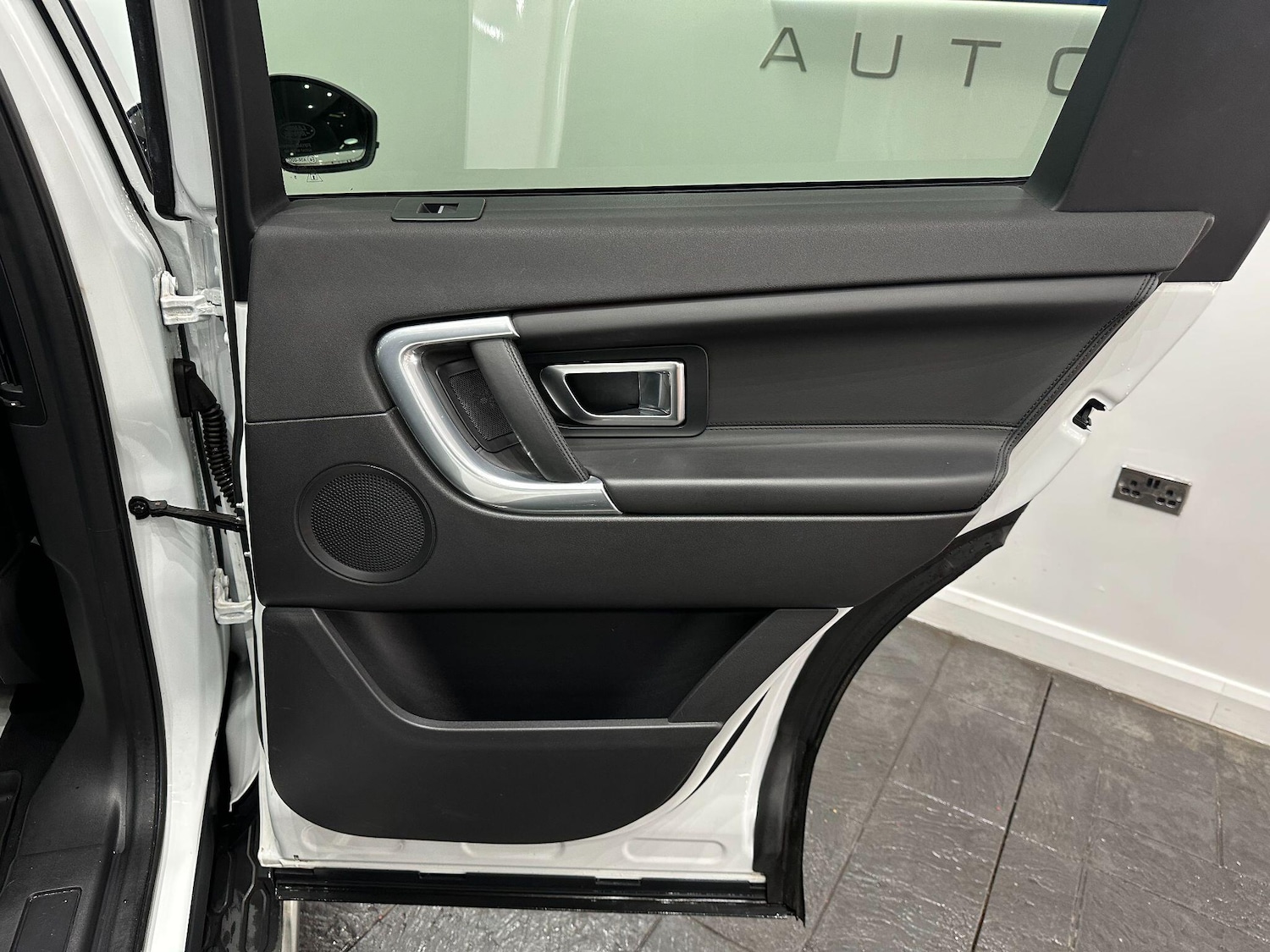 Used Land Rover Discovery Sport 2016 for sale - 76527877: Photo 54