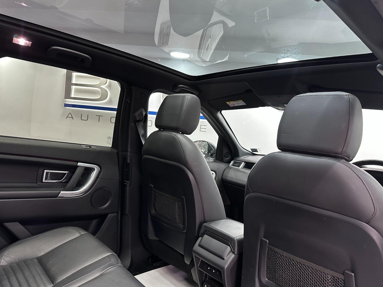 Used Land Rover Discovery Sport 2016 for sale - 76527877: Photo 56