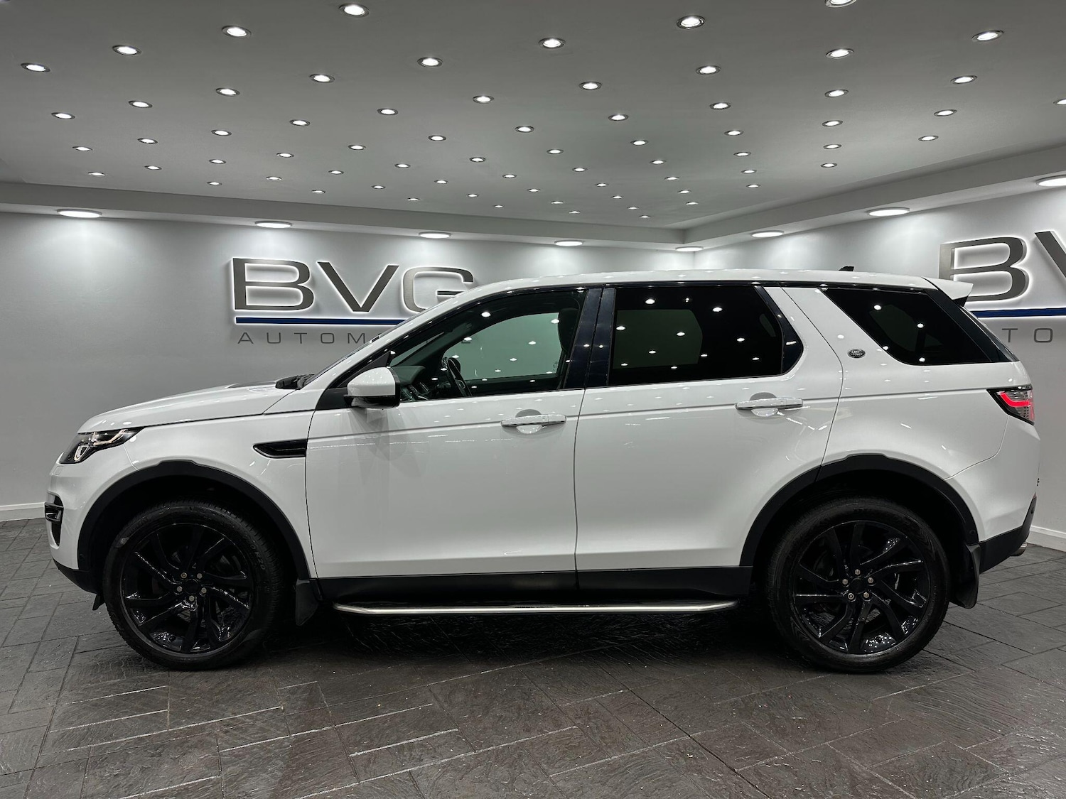 Used Land Rover Discovery Sport 2016 for sale - 76527877: Photo 8