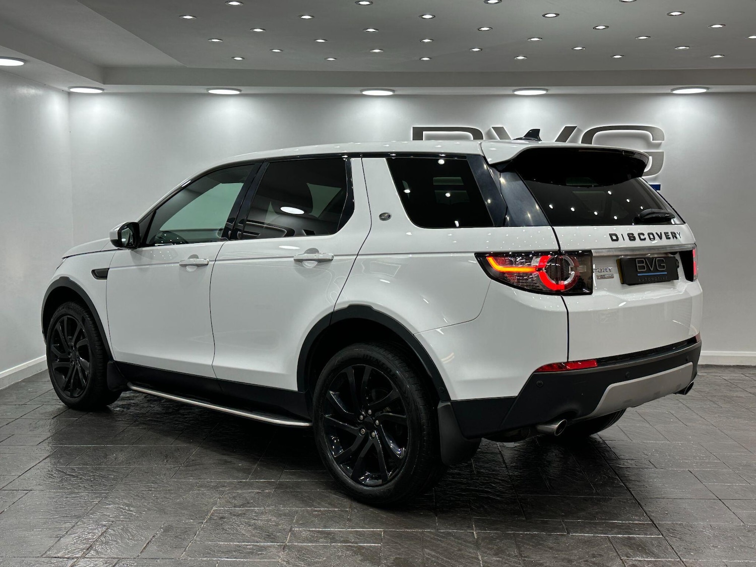 Used Land Rover Discovery Sport 2016 for sale - 76527877: Photo 9