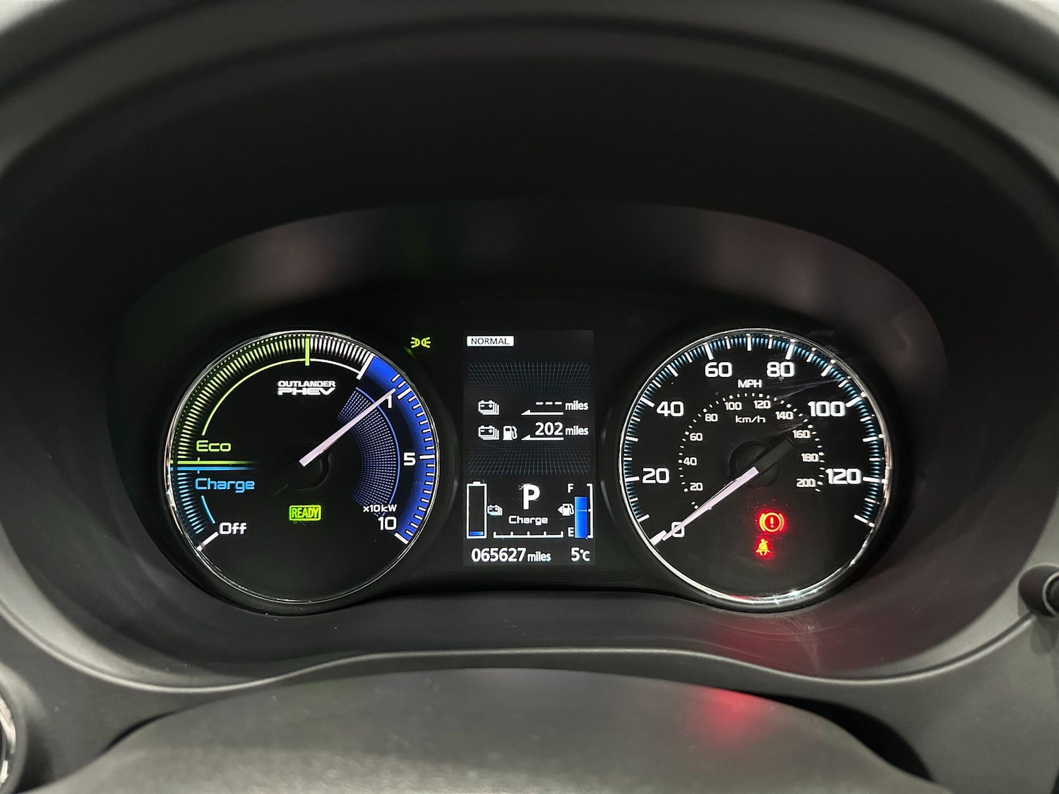 Used Mitsubishi Outlander 2018 for sale - 76619624: Photo 45