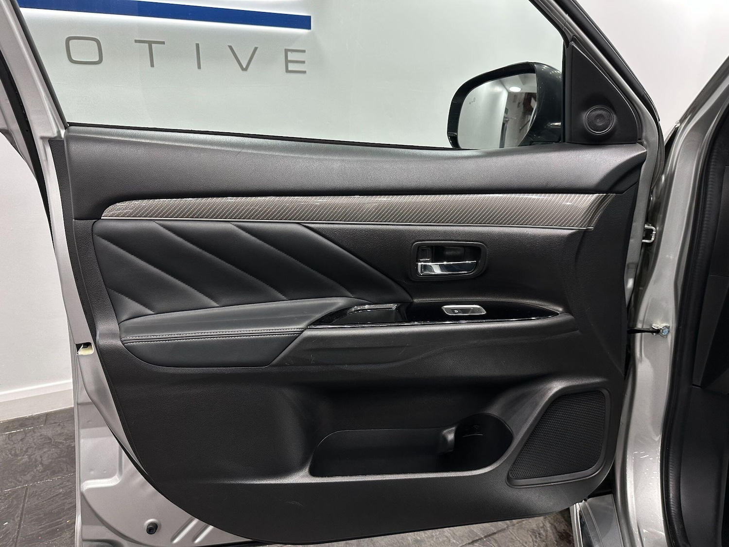 Used Mitsubishi Outlander 2018 for sale - 76619624: Photo 47