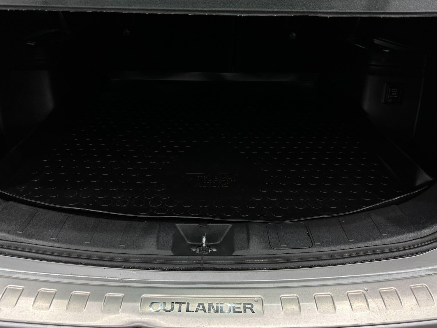 Used Mitsubishi Outlander 2018 for sale - 76619624: Photo 61