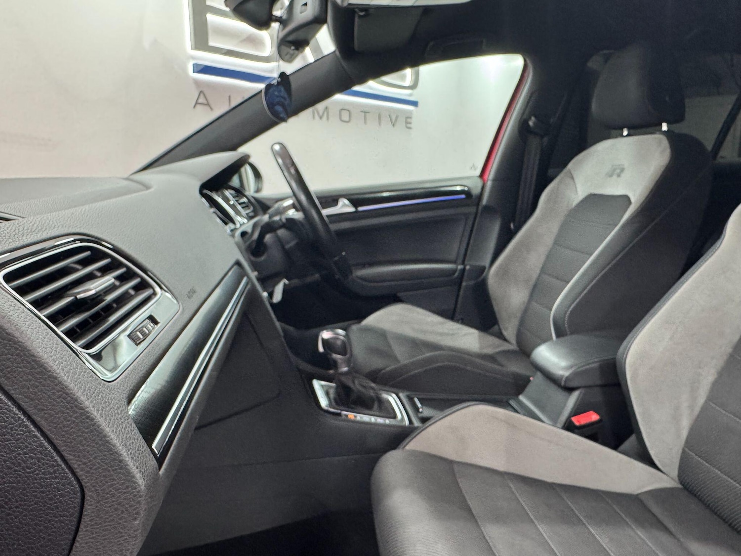 Used Volkswagen Golf 2015 for sale - 77203847: Photo 45