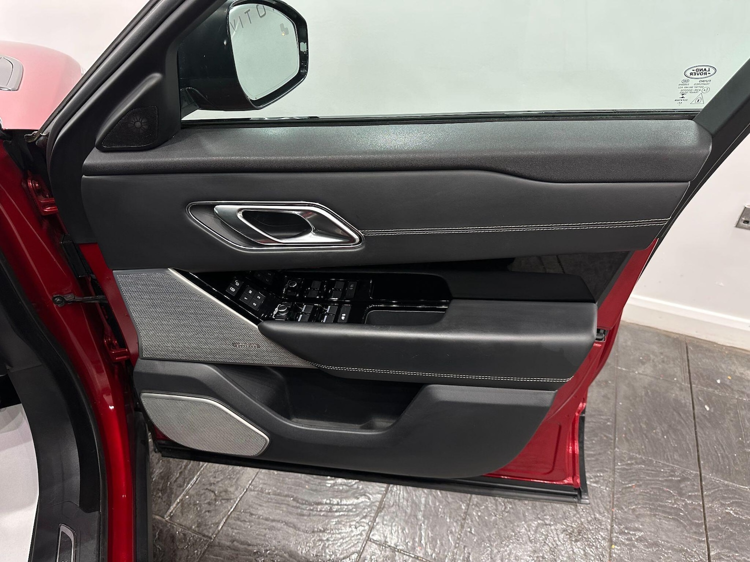 Used Land Rover Range Rover Velar for sale - 76440511: Photo 28