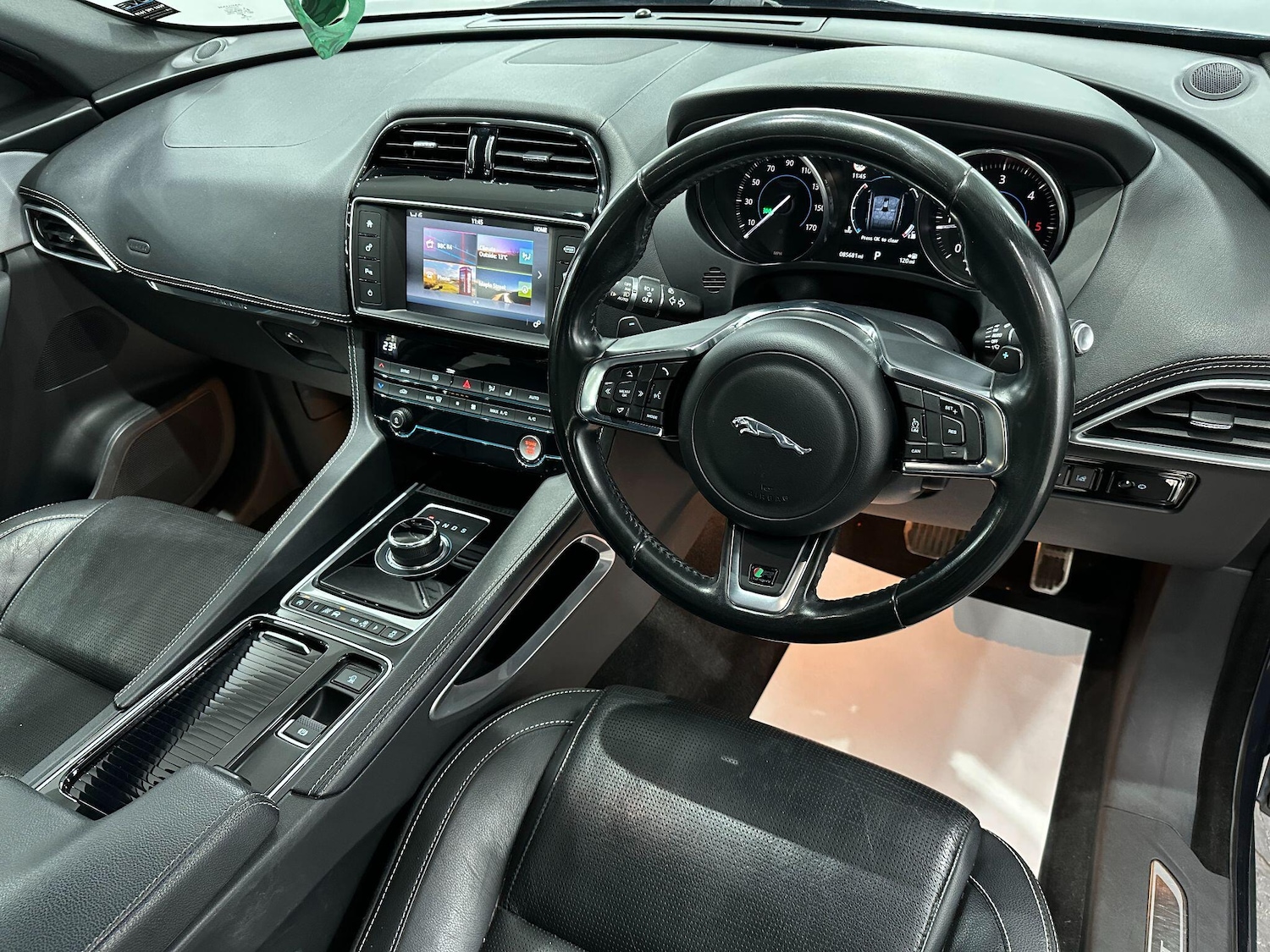 Used Jaguar F-Pace 2016 for sale - 76000826: Photo 29
