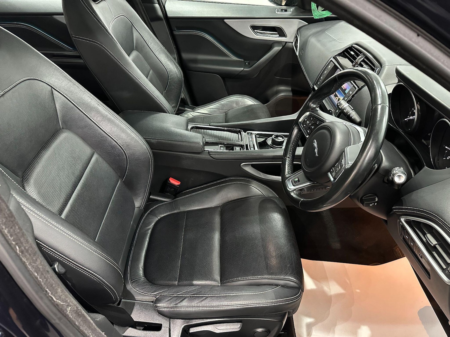 Used Jaguar F-Pace 2016 for sale - 76000826: Photo 30