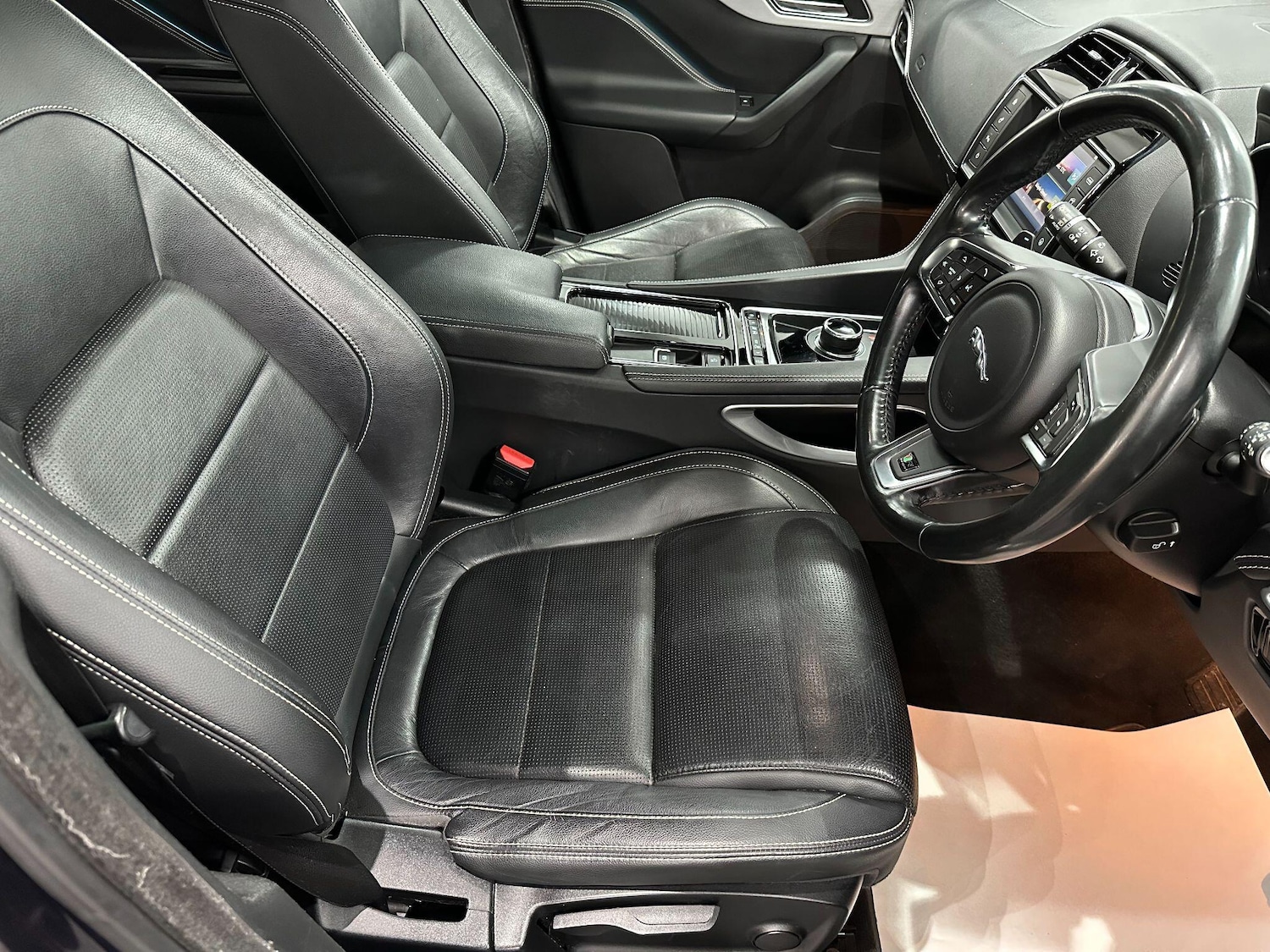Used Jaguar F-Pace 2016 for sale - 76000826: Photo 31