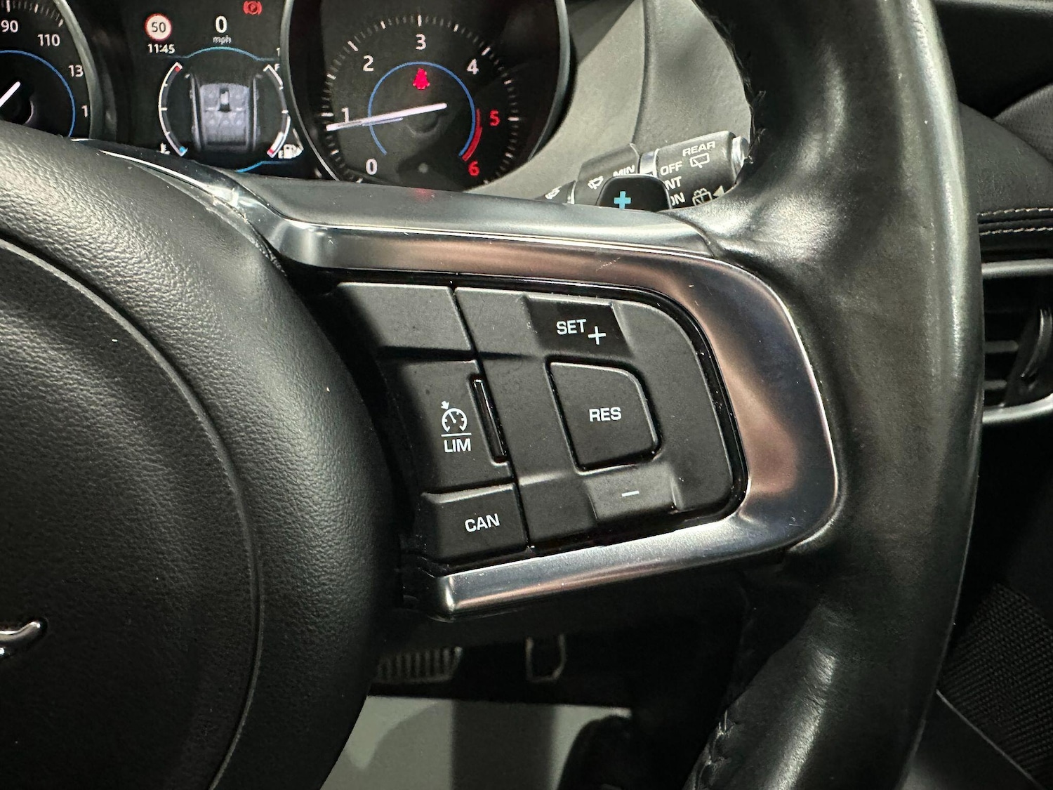 Used Jaguar F-Pace 2016 for sale - 76000826: Photo 39