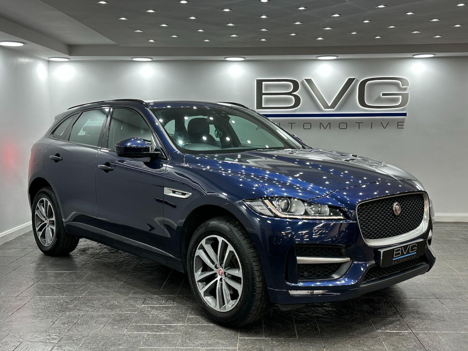 Used Jaguar F-Pace 2016 for sale - 76000826: Photo 4