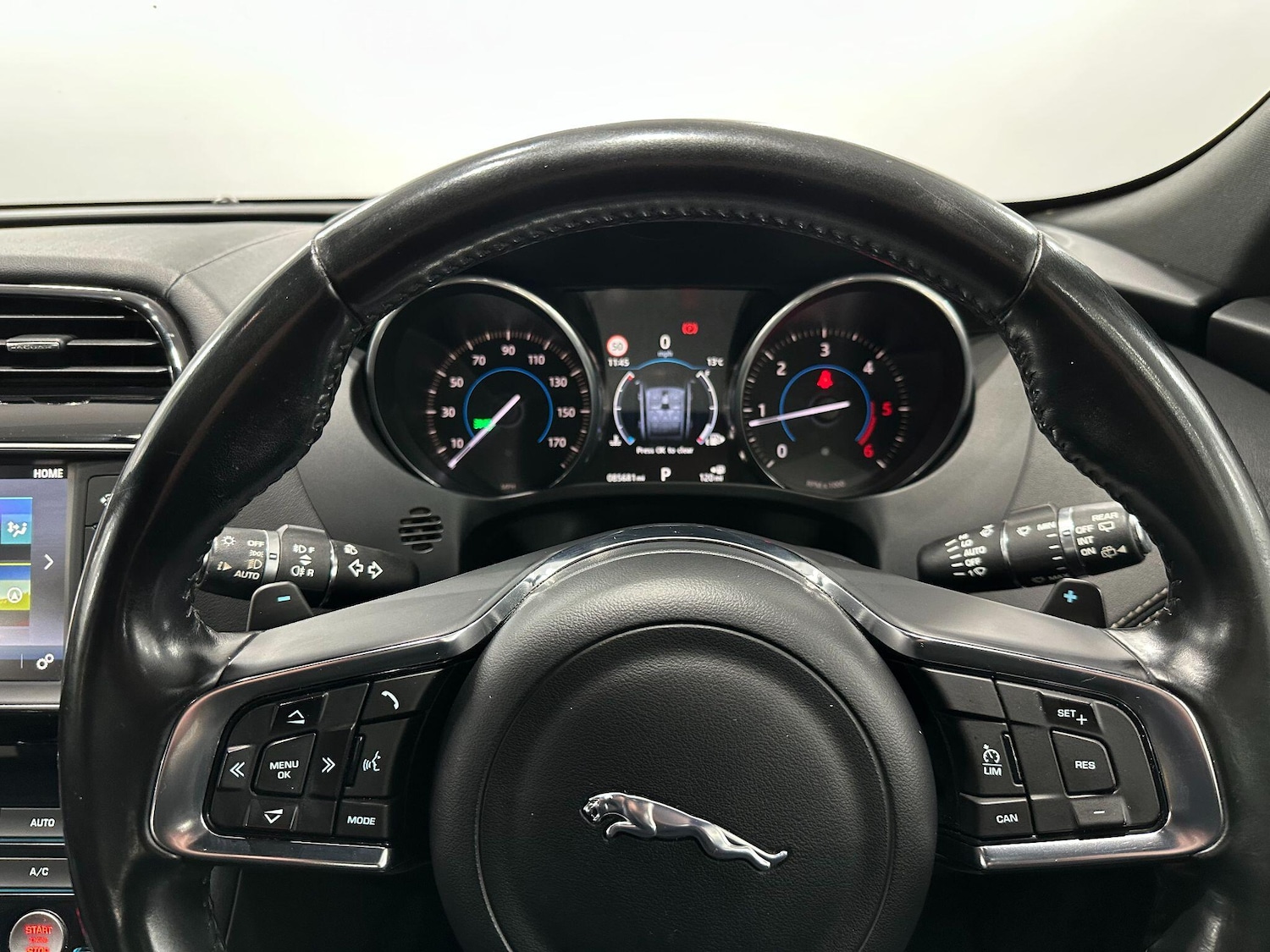 Used Jaguar F-Pace 2016 for sale - 76000826: Photo 40