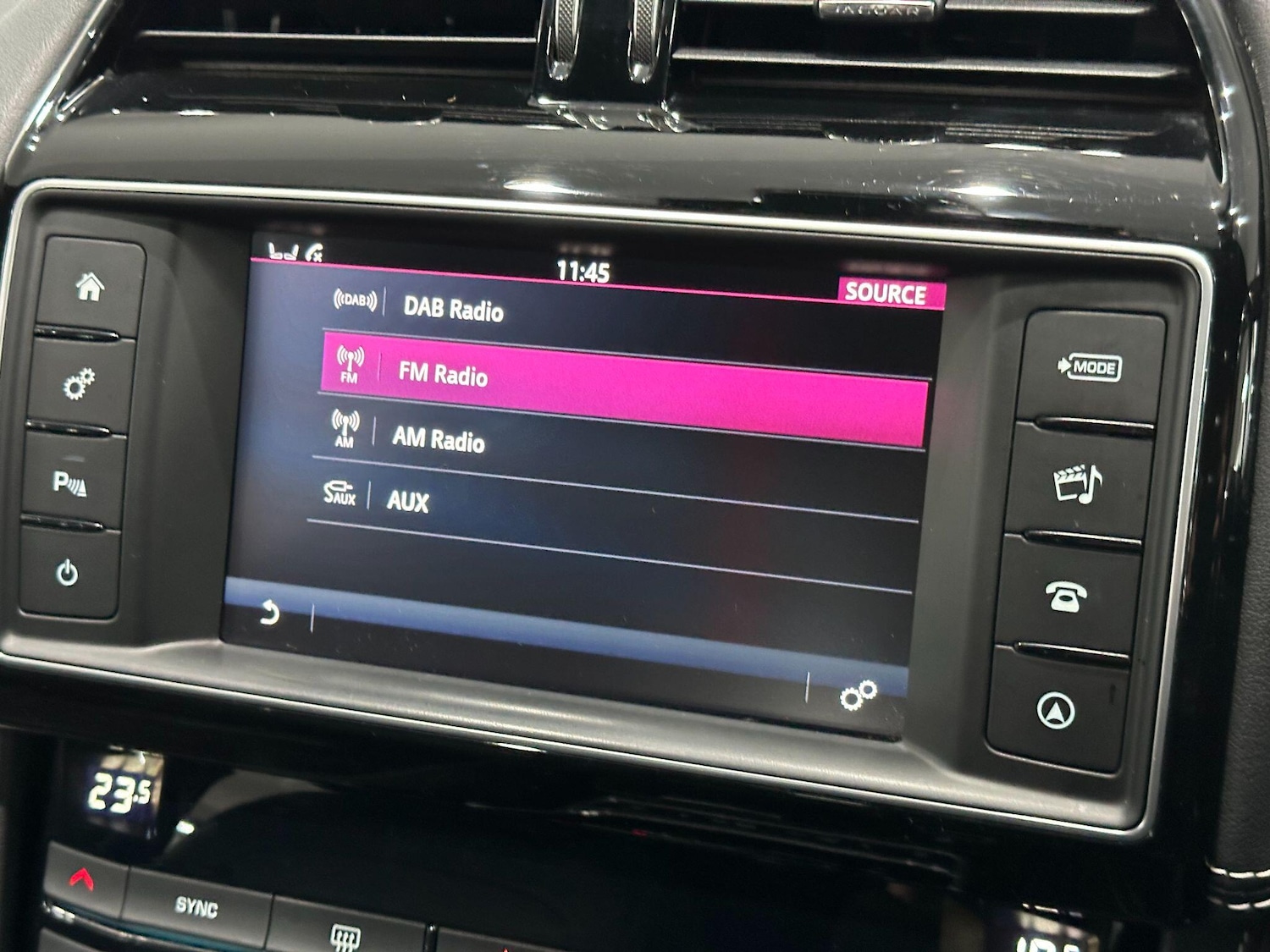 Used Jaguar F-Pace 2016 for sale - 76000826: Photo 43