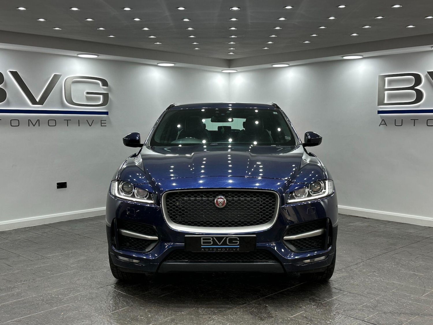 Used Jaguar F-Pace 2016 for sale - 76000826: Photo 5