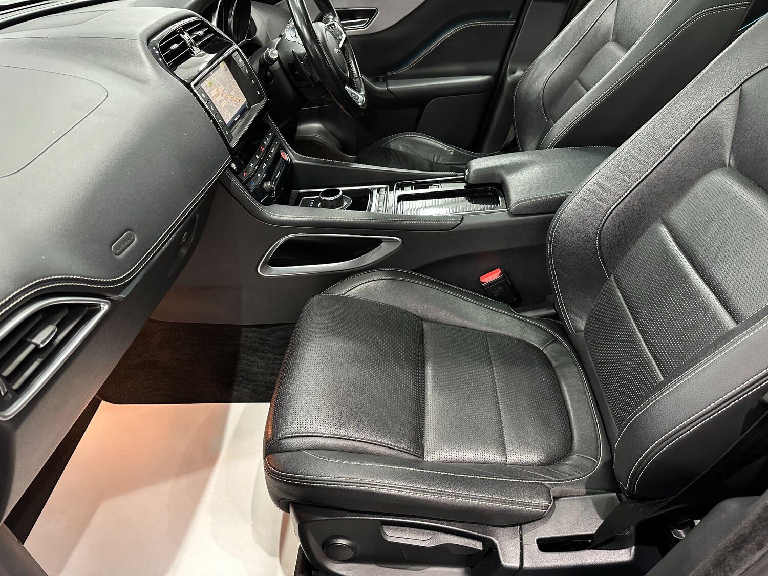 Used Jaguar F-Pace 2016 for sale - 76000826: Photo 68