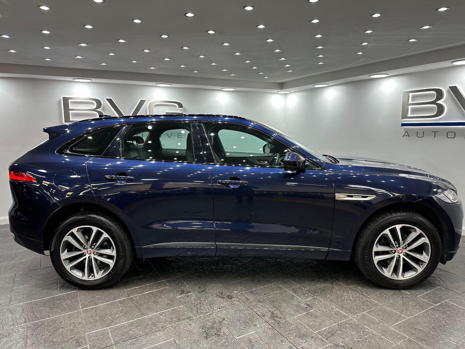Used Jaguar F-Pace 2016 for sale - 76000826: Photo 8