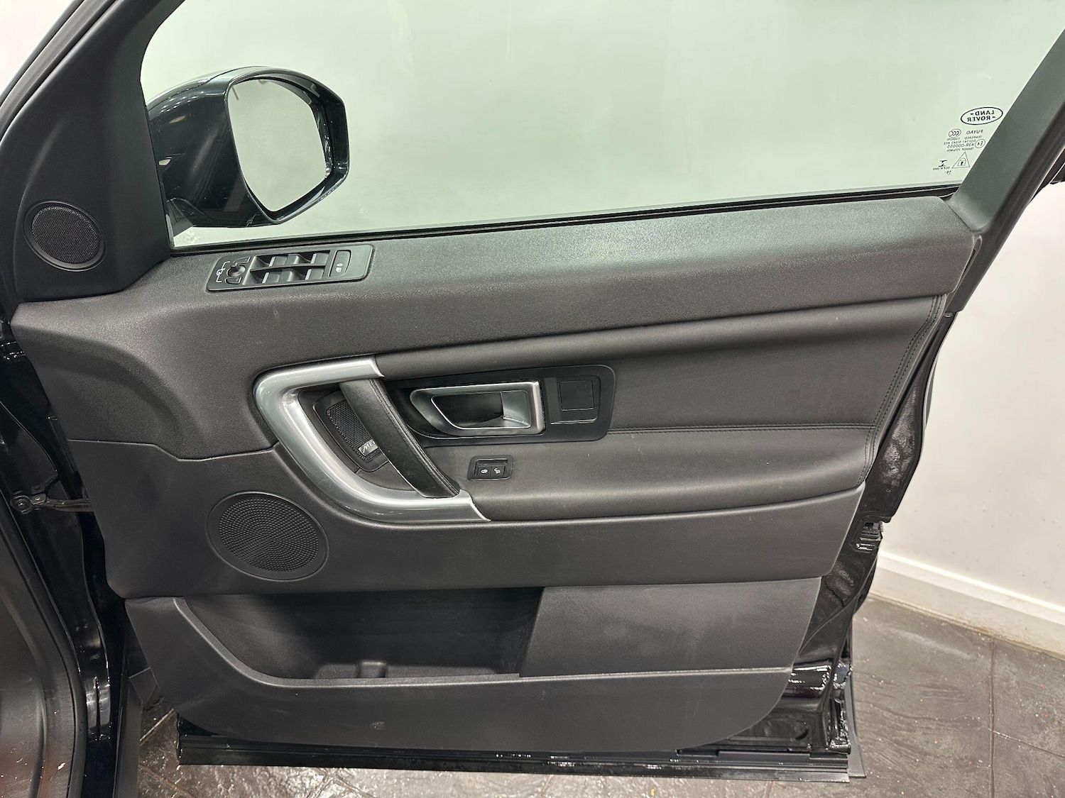 Used Land Rover Discovery Sport 2019 for sale - 76936730: Photo 29