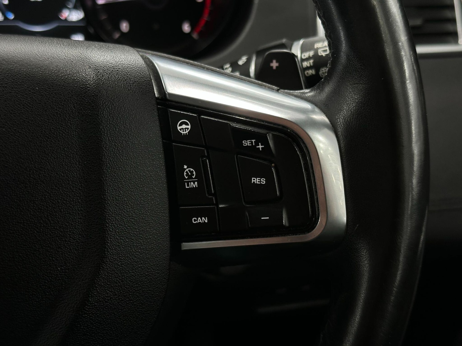 Used Land Rover Discovery Sport 2019 for sale - 76936730: Photo 51