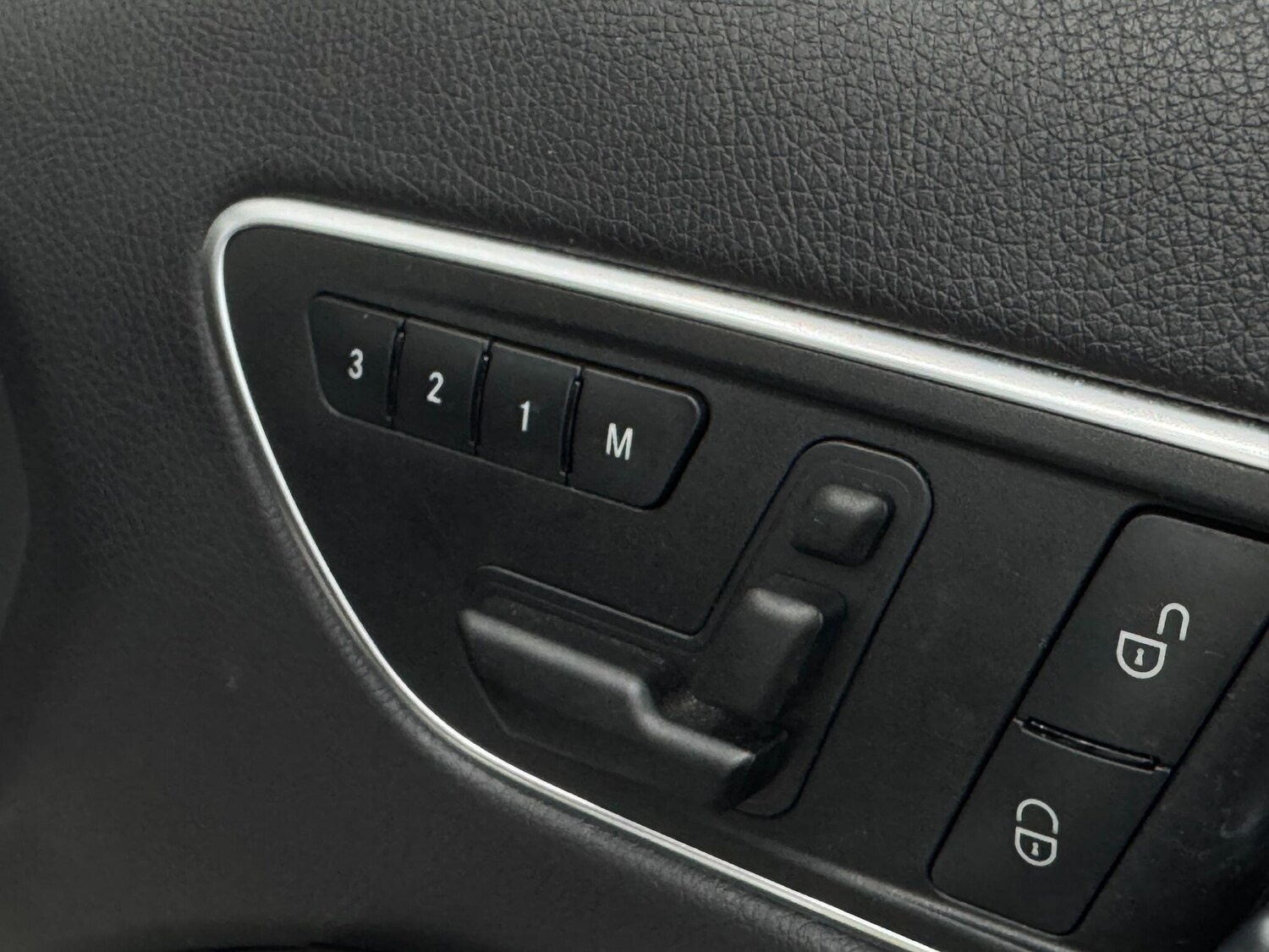 Used Mercedes-Benz GLA 2015 for sale - 77400895: Photo 27