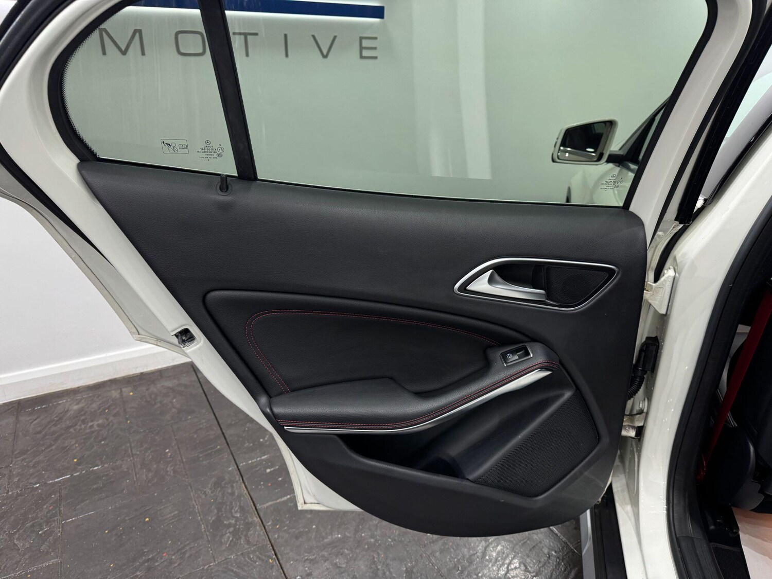 Used Mercedes-Benz GLA 2015 for sale - 77400895: Photo 56