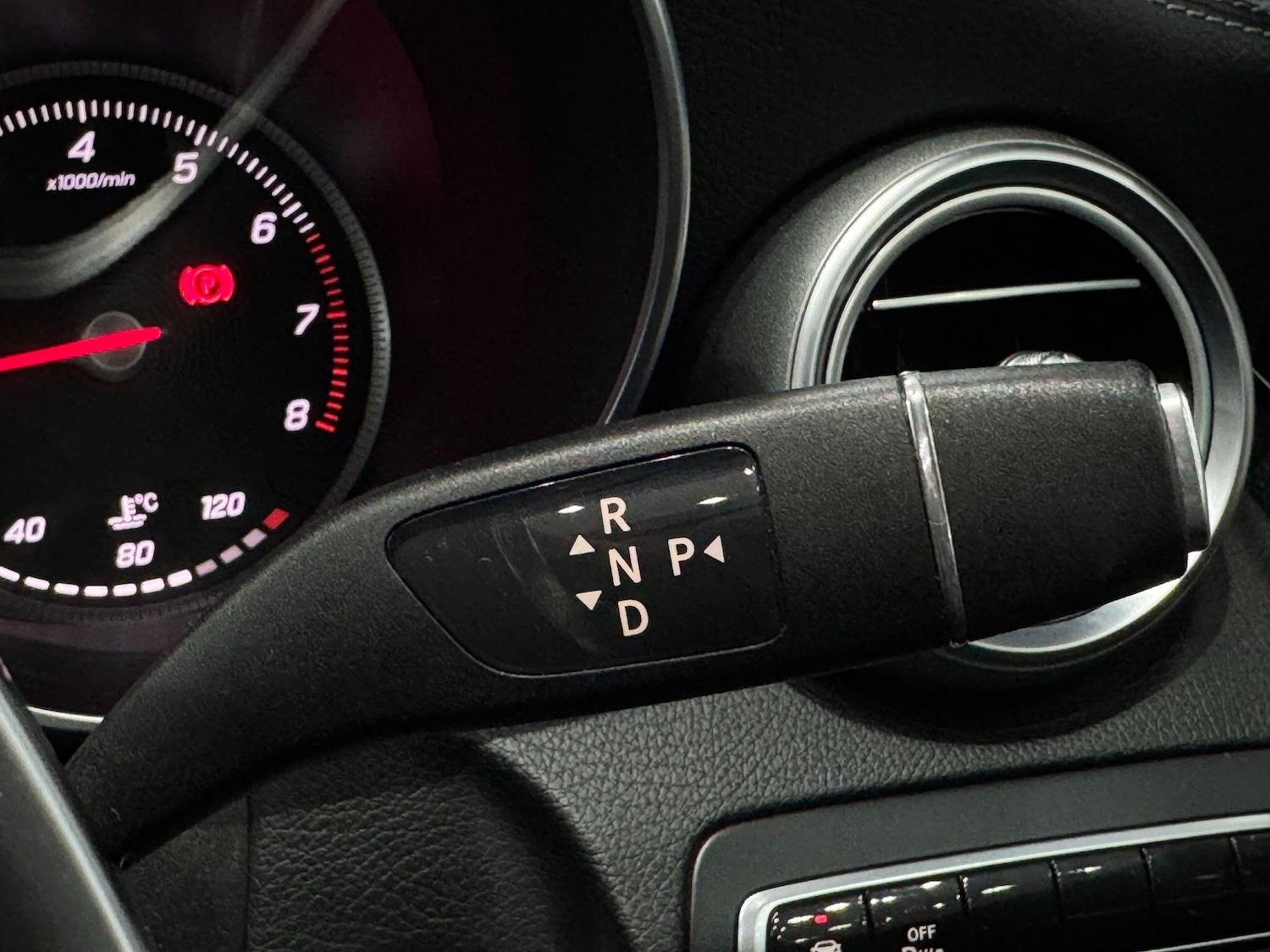 Used Mercedes-Benz C Class 2015 for sale - 77940545: Photo 47