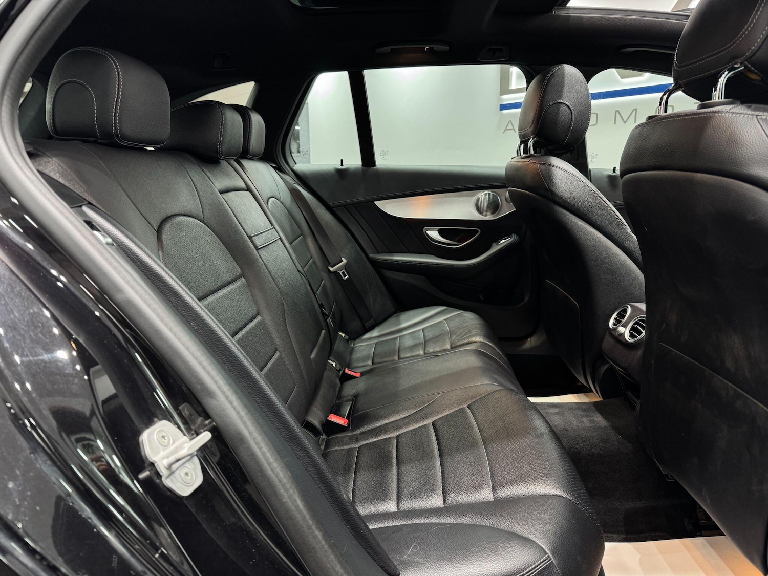 Used Mercedes-Benz C Class 2015 for sale - 77940545: Photo 57