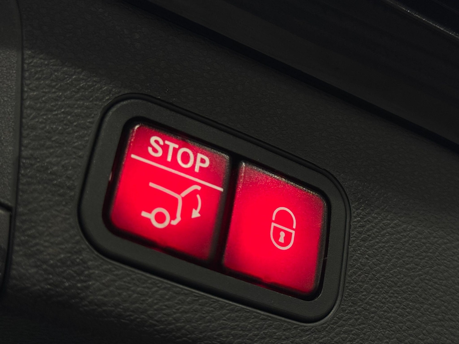 Used Mercedes-Benz C Class 2015 for sale - 77940545: Photo 61