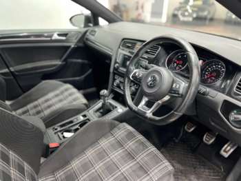 Used Volkswagen Golf 2015 for sale - 75139680: Photo