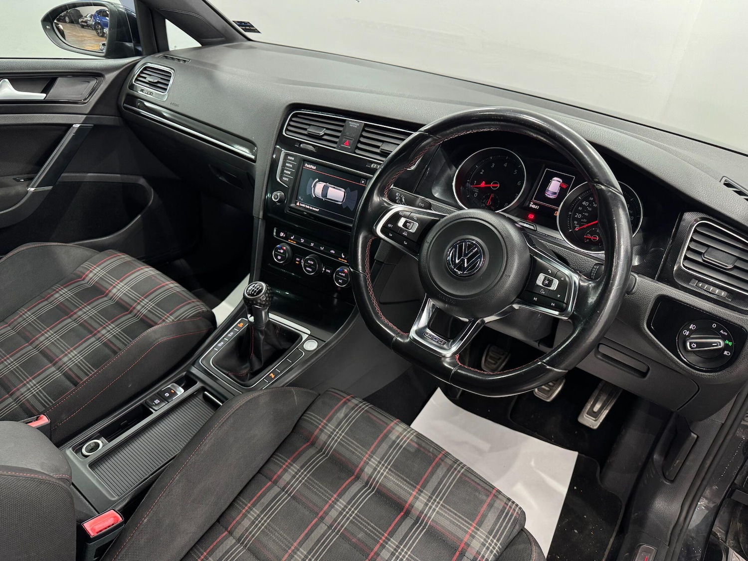 Used Volkswagen Golf 2016 for sale - 77898282: Photo 25