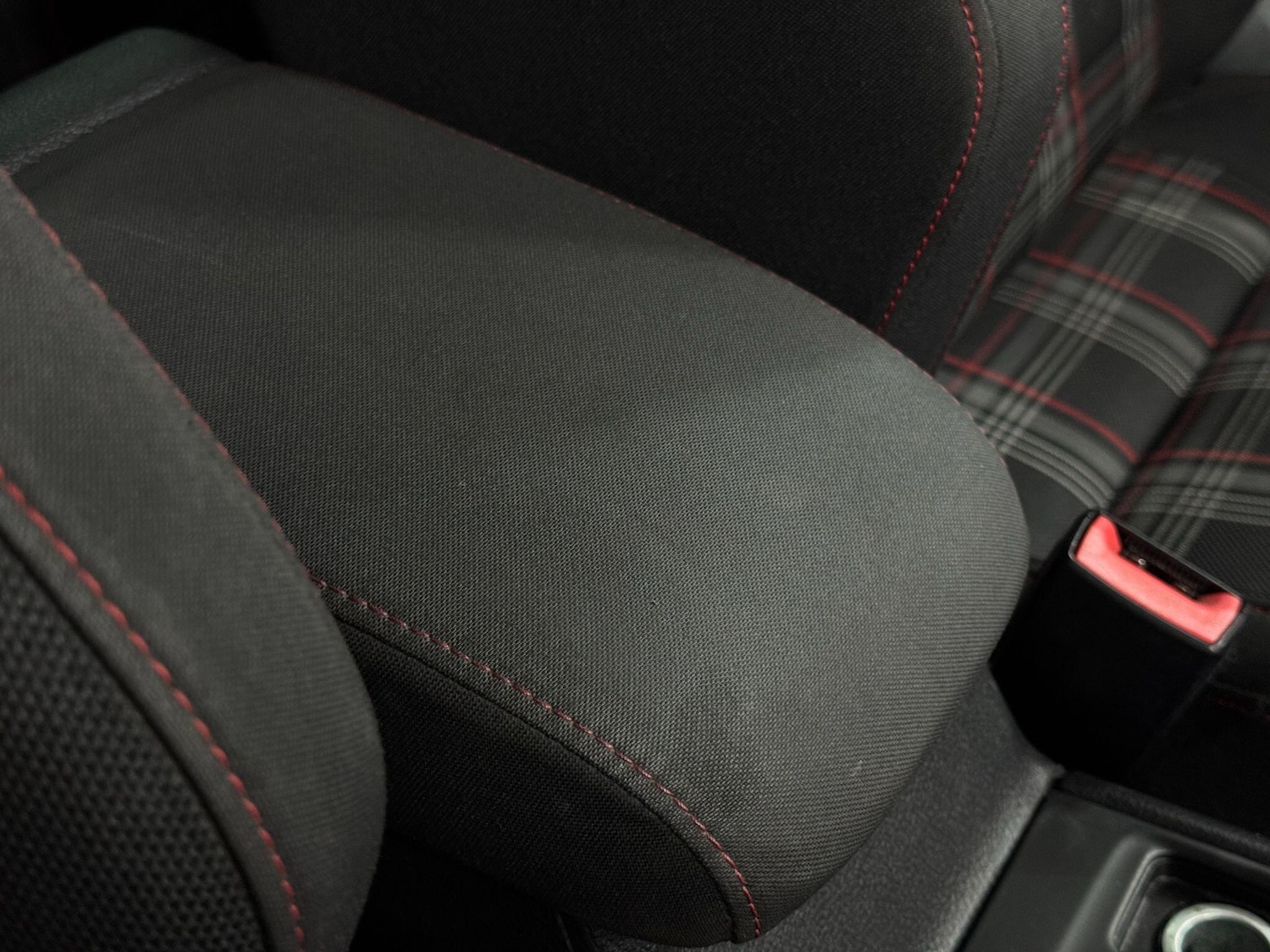 Used Volkswagen Golf 2016 for sale - 77898282: Photo 44