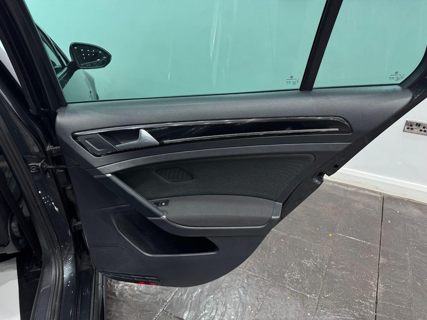 Used Volkswagen Golf 2016 for sale - 77898282: Photo 58