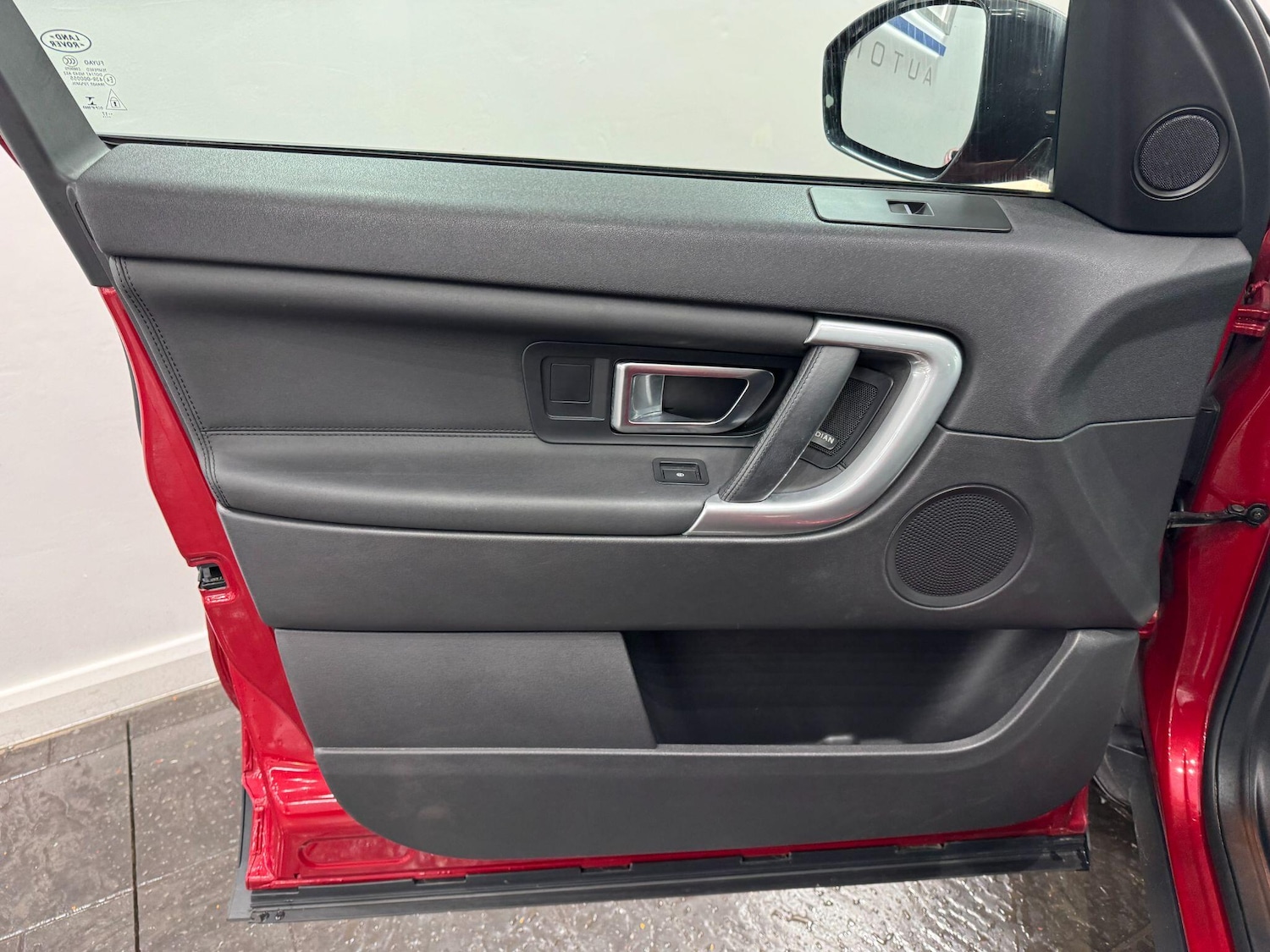 Used Land Rover Discovery Sport 2018 for sale - 77376345: Photo 47