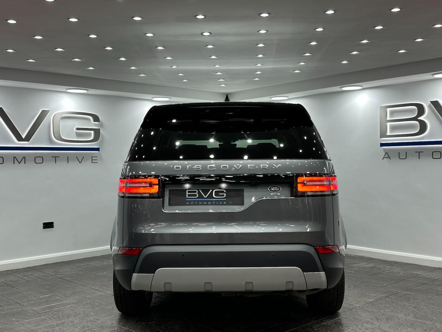 Used Land Rover Discovery 2017 for sale - 76965213: Photo 11