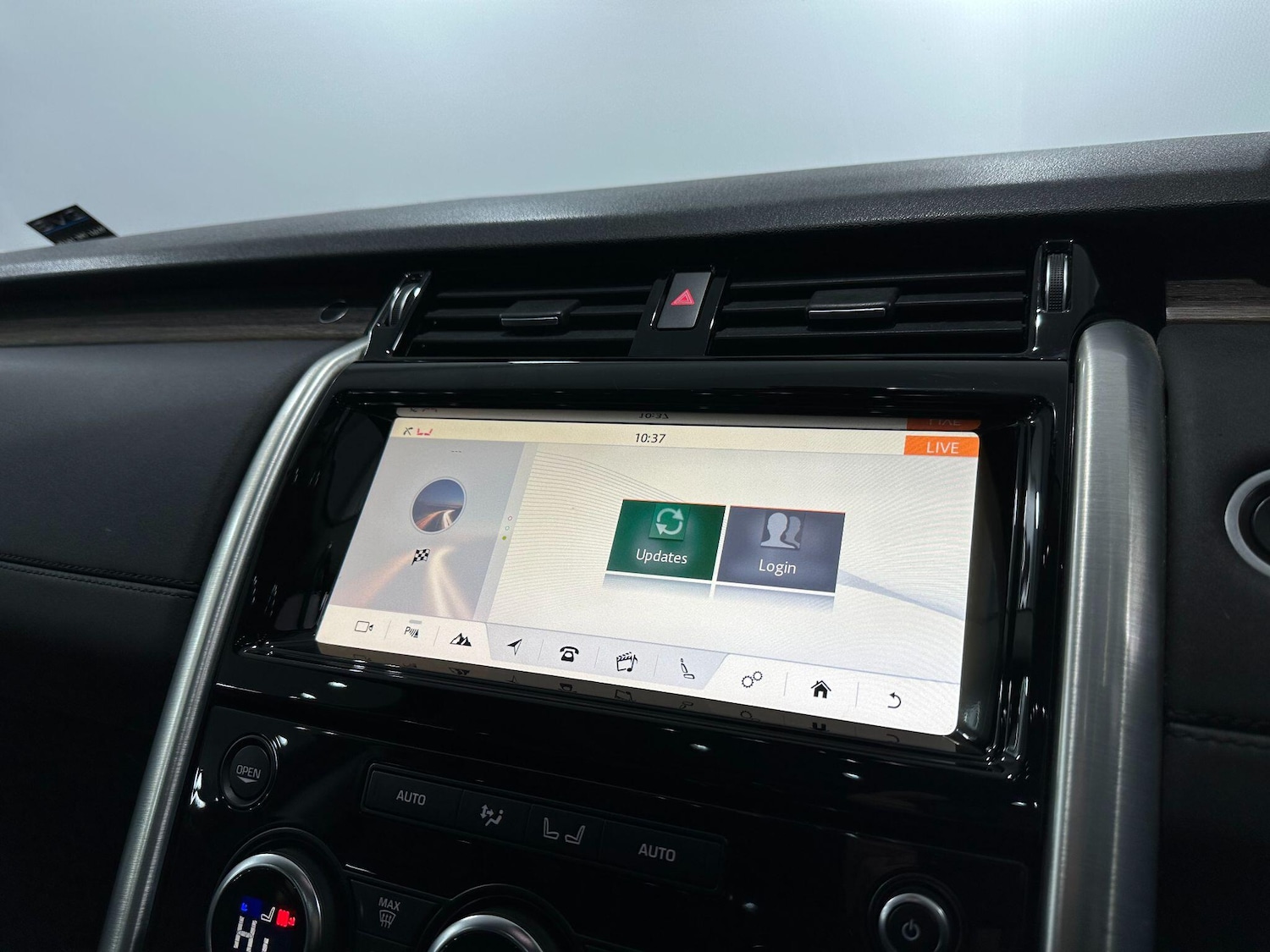 Used Land Rover Discovery 2017 for sale - 76965213: Photo 42