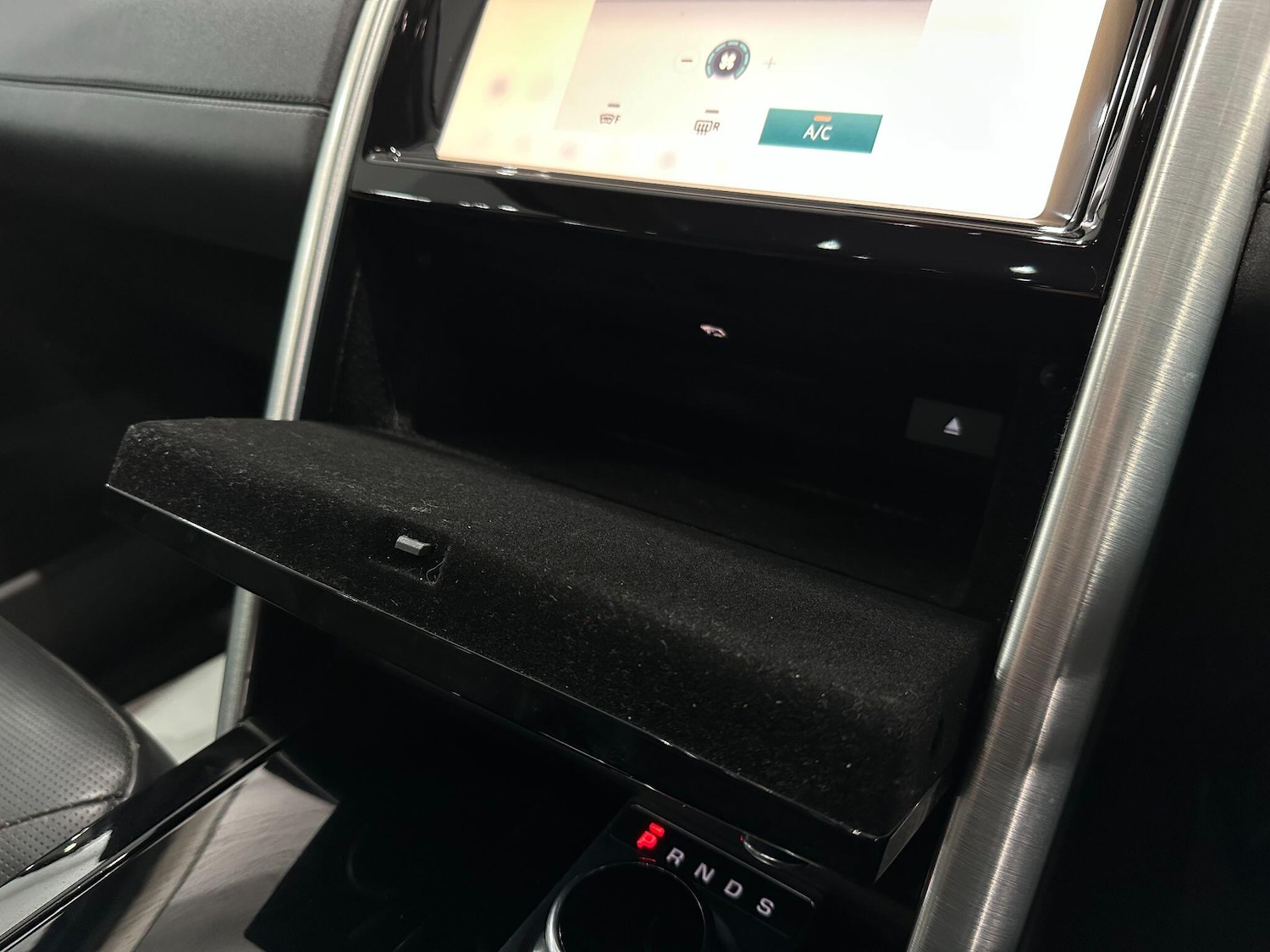 Used Land Rover Discovery 2017 for sale - 76965213: Photo 47