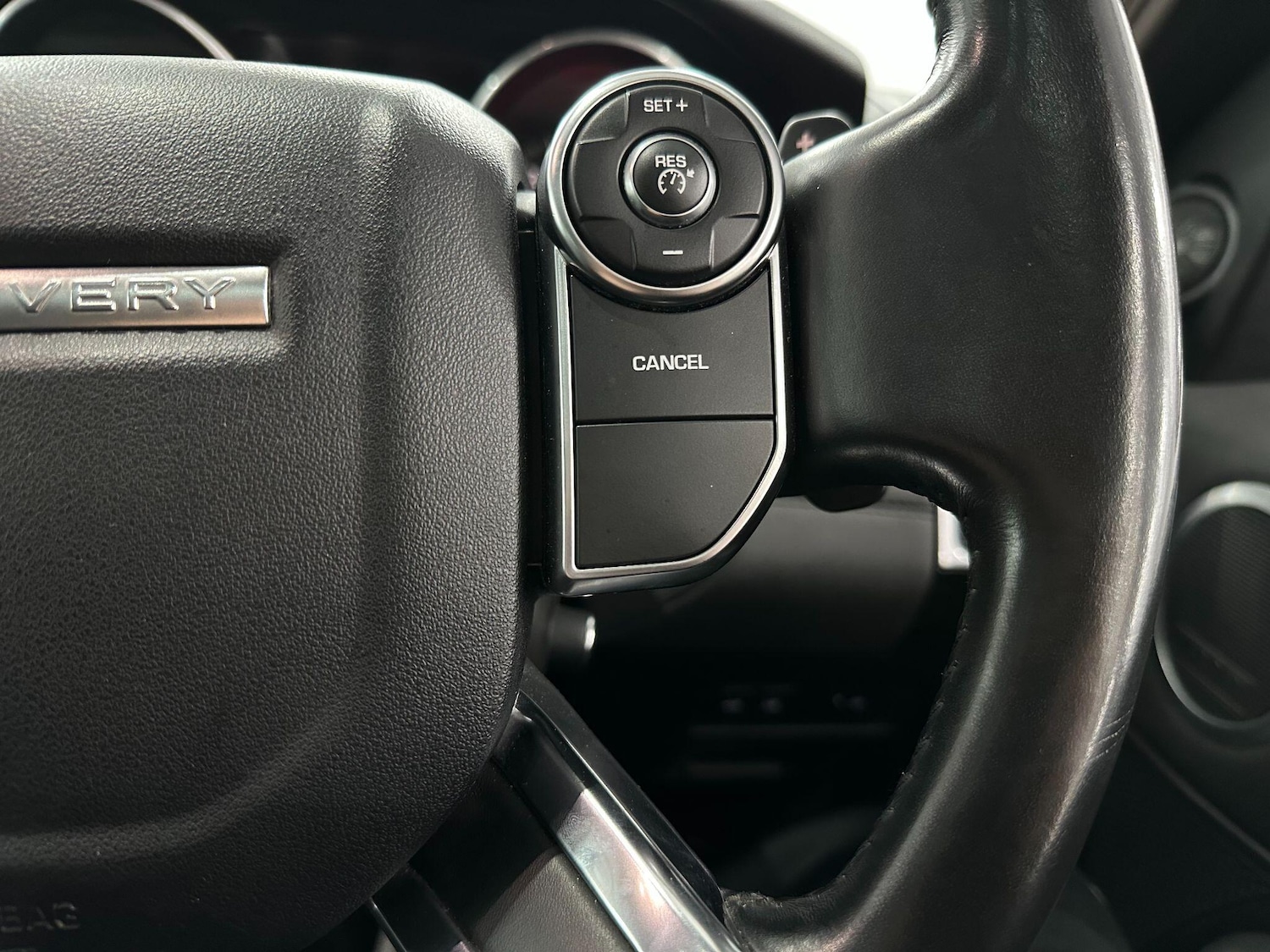 Used Land Rover Discovery 2017 for sale - 76965213: Photo 56